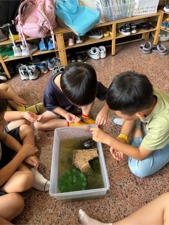 LINE ALBUM 0709 Venues Science 240716 2