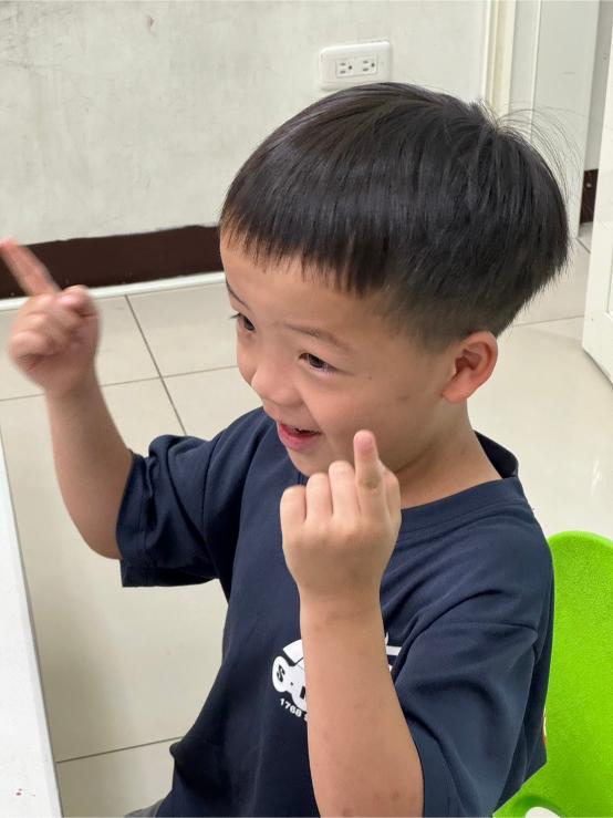 LINE ALBUM 0709 Venues Science 240716 8