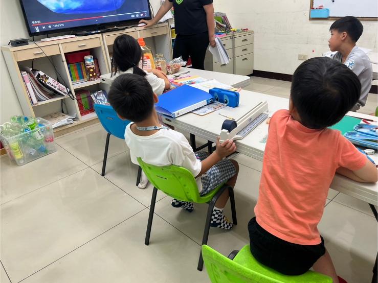 LINE ALBUM 0719 Venus Phonics 240723 11