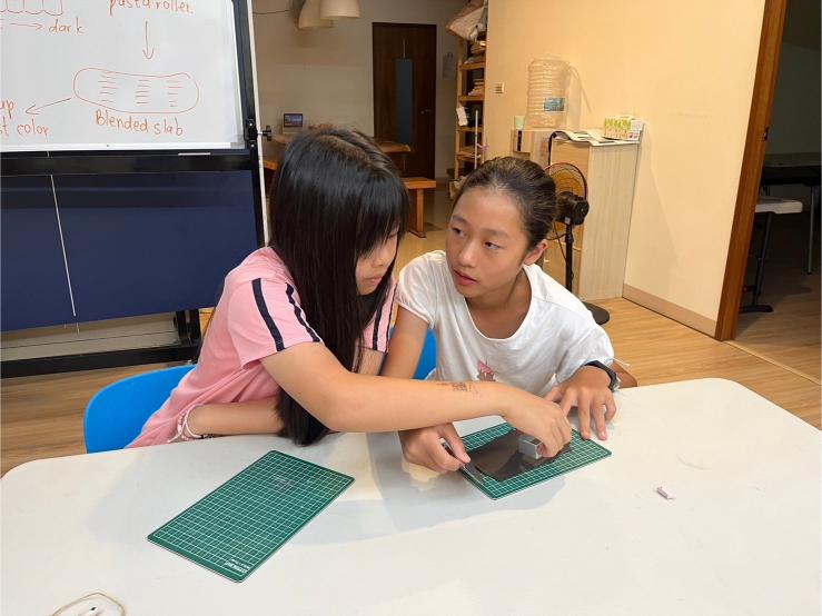 LINE ALBUM 0722 Uranus Ceramic 240801 13