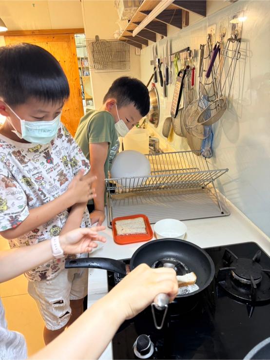 LINE ALBUM 0723 Venus Cook 240801 12