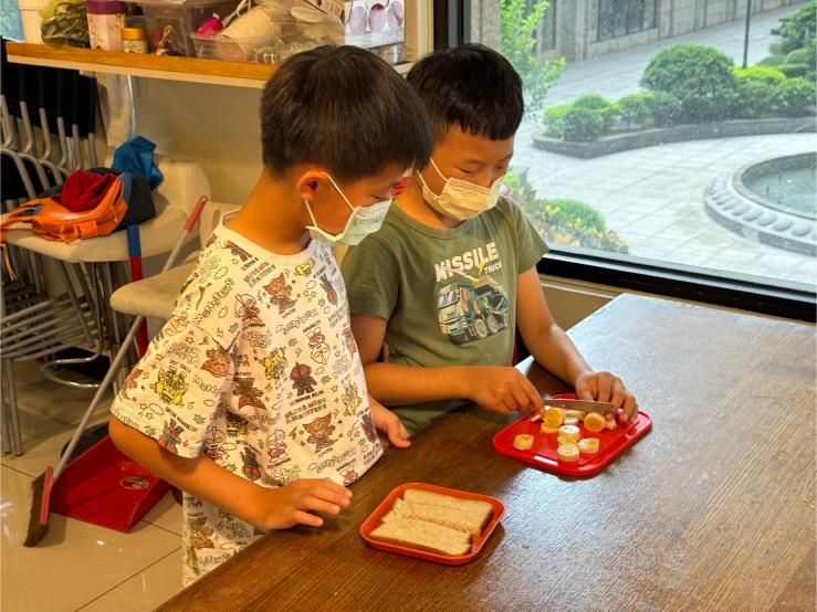 LINE ALBUM 0723 Venus Cook 240801 9