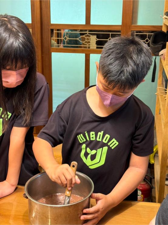 LINE ALBUM 0730 Uranus Cook 240806 22