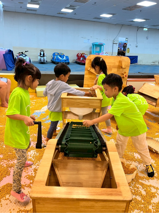 2025 Summer Camp 0715 Oars family sports & recreation center