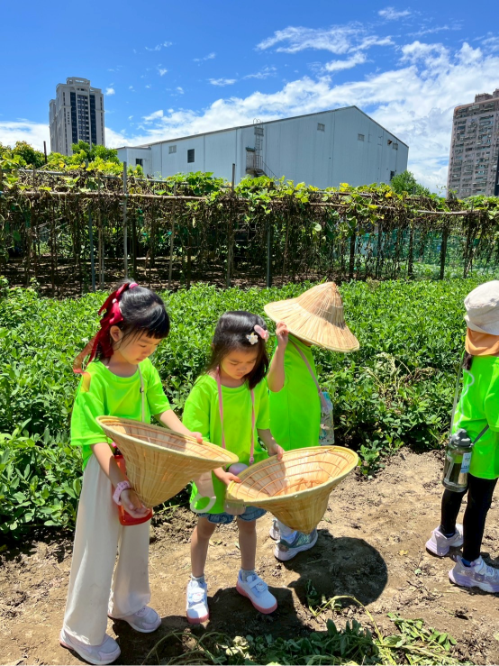 2025 Summer Camp 0715 Oars family sports & recreation center