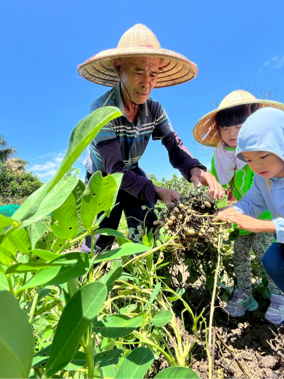 2025 Summer Camp 0715 Oars family sports & recreation center