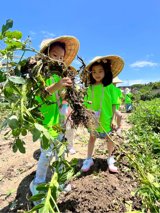 2025 Summer Camp 0715 Oars family sports & recreation center