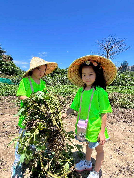 2025 Summer Camp 0715 Oars family sports & recreation center